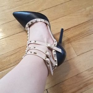 Pointed toe studded stiletto